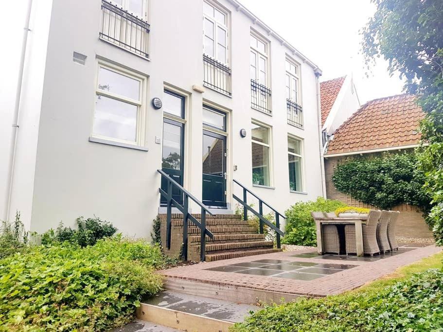 In the old City Centre of Edam, unique apartment. Extérieur photo